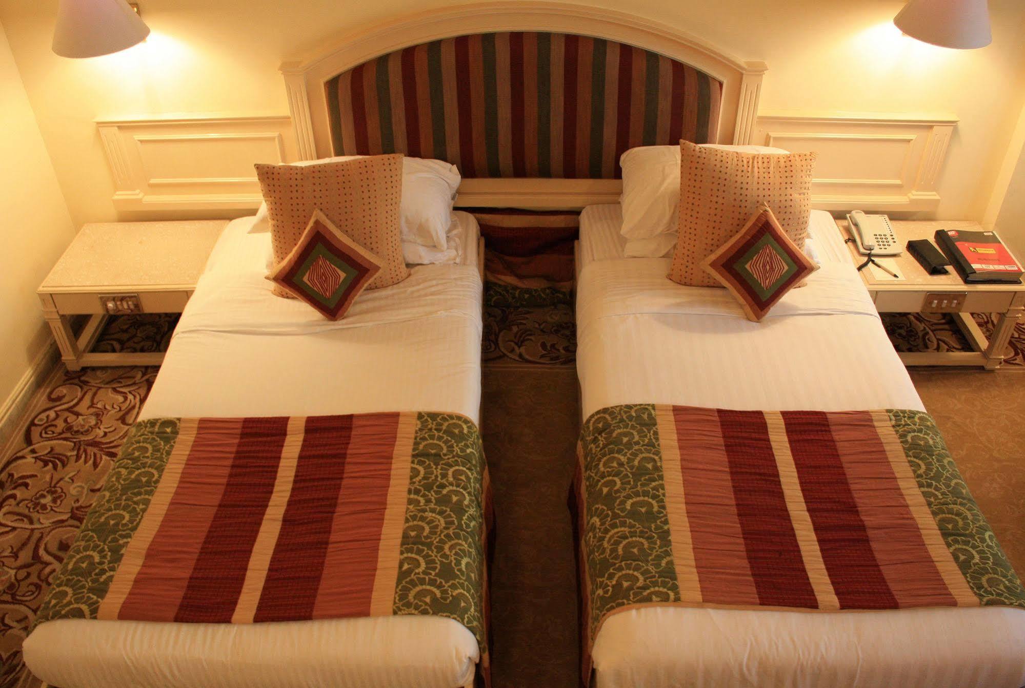 Hotel Bawa International Мумбаї Екстер'єр фото